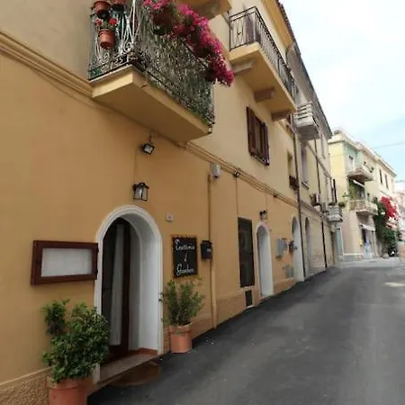 Hidden Gem- Studio Garibaldi-perfect For Couples Apartment *